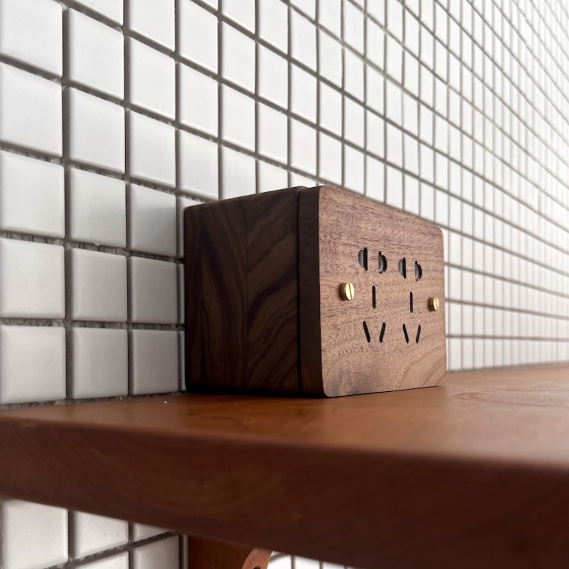 Surface Mounted Electrical Jun - огляд і ціна Home Decor Outlet